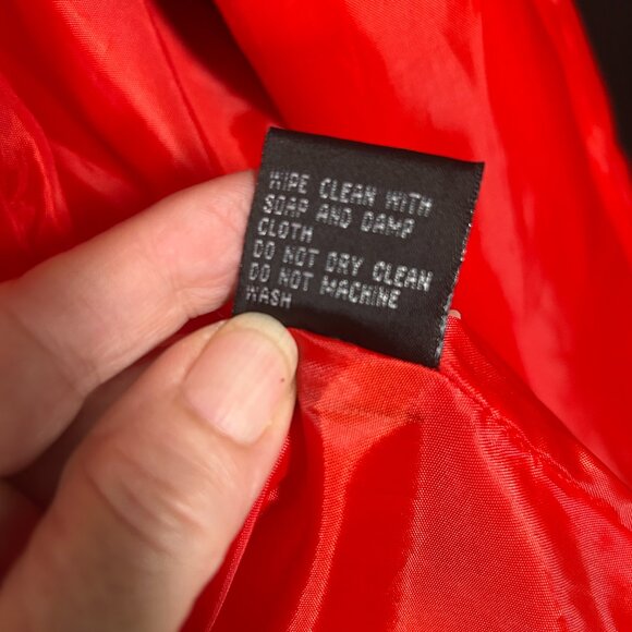 Vintage 90s Y2K Does 60s Womans Red Vinyl Jacket Lined Pockets Mod Go Go - Picture 10 of 16